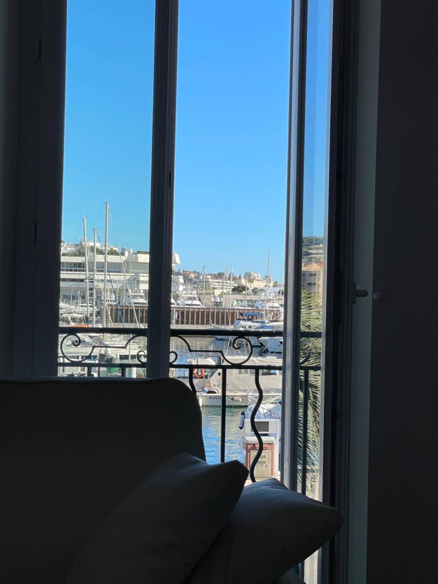 Cannes Old Port, Seafront & Seaview, Yacht Show Port Exteriör bild